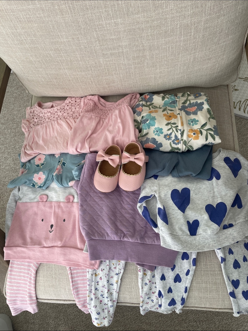 Bundle of 5 Outfit Sets - Picture 2 of 9